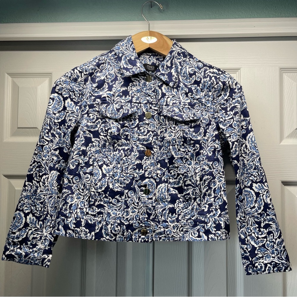 Jones New York Signature Women’s White & Blue Floral Button Up Jacket Size Small